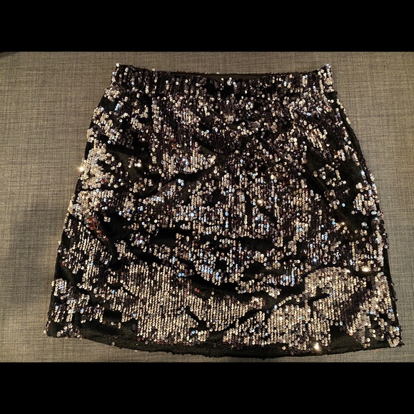 Glitz and Grace Sequin Skirt - Picture 2 of 2